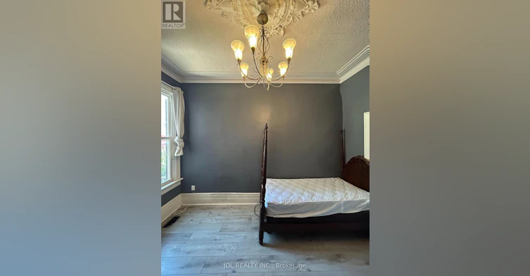A MAIN FLOOR-137 Denison Ave Avenue, Toronto, ON, M5T 2N2 - 3