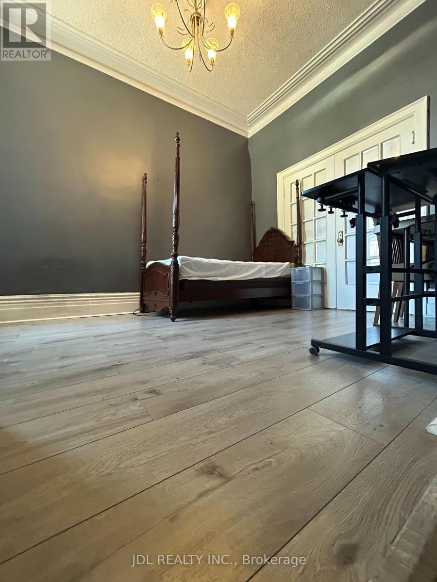 A MAIN FLOOR-137 Denison Ave Avenue, Toronto, ON, M5T 2N2 - 2