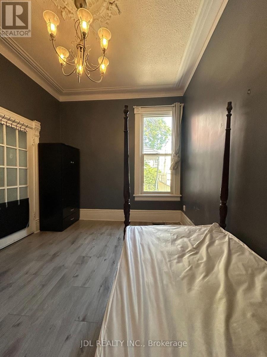 A MAIN FLOOR-137 Denison Ave Avenue, Toronto, ON, M5T 2N2 - 5