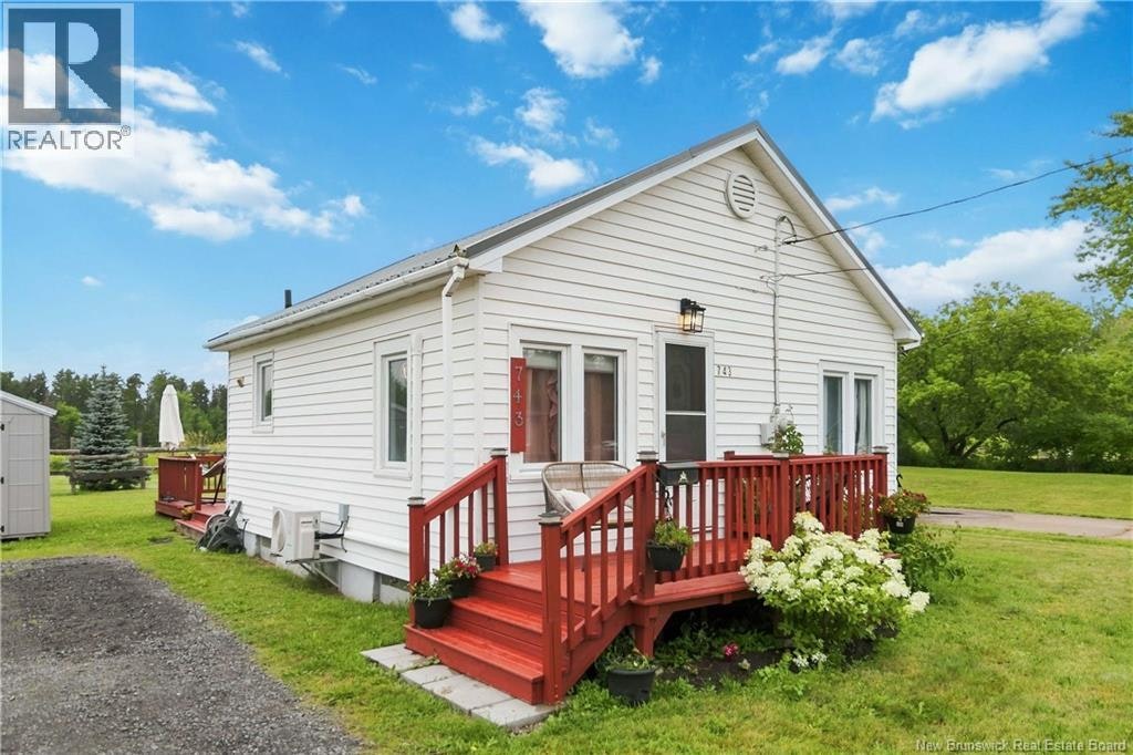 743 Salisbury Road, Moncton, NB, E1E 1C4