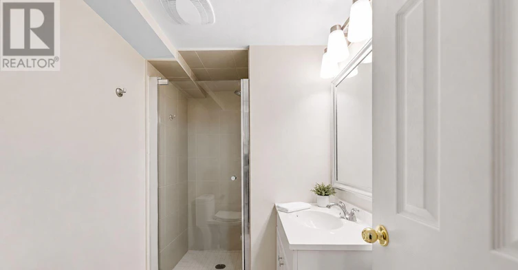 66 Carrier Crescent, Vaughan, ON, L6A 0T8 - 7