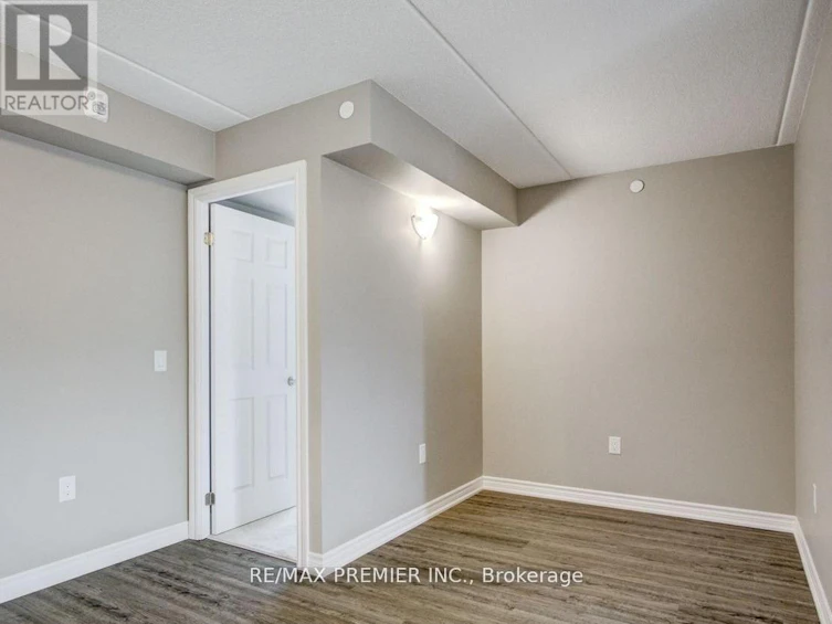 905-716 Main Street E, Milton, ON, L9T 3P6 - 8