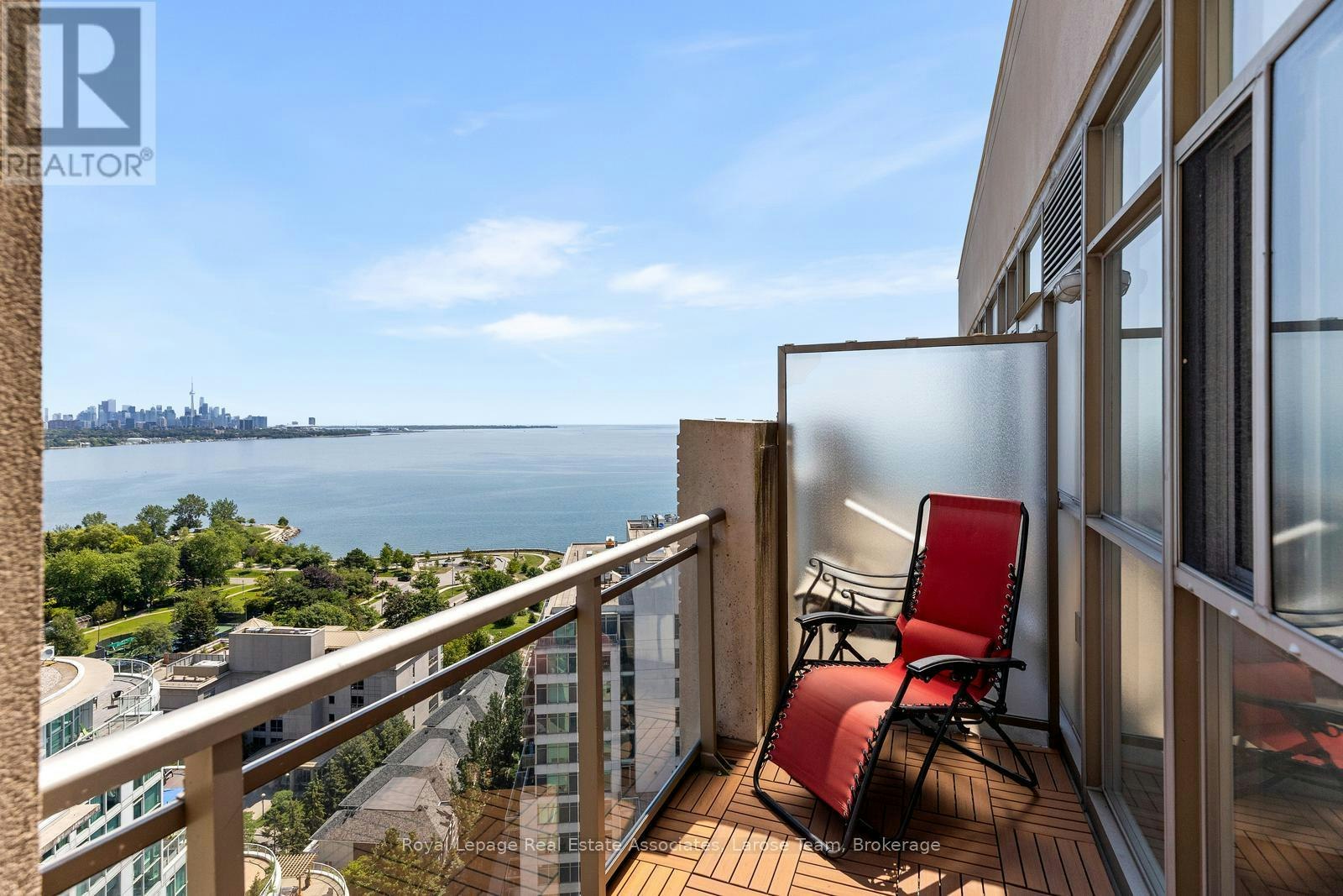 2101-3 Marine Parade Drive, Toronto, ON, M8V 3Z5