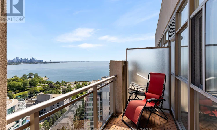 2101-3 Marine Parade Drive