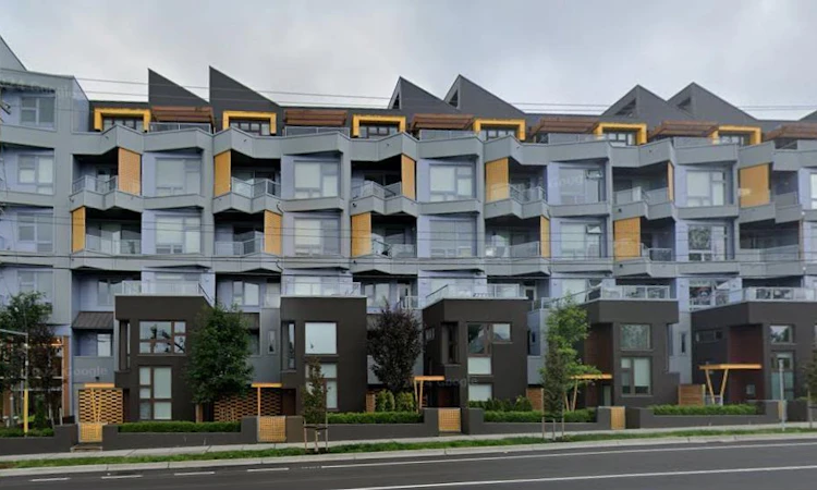 504-32838 Landeau Place