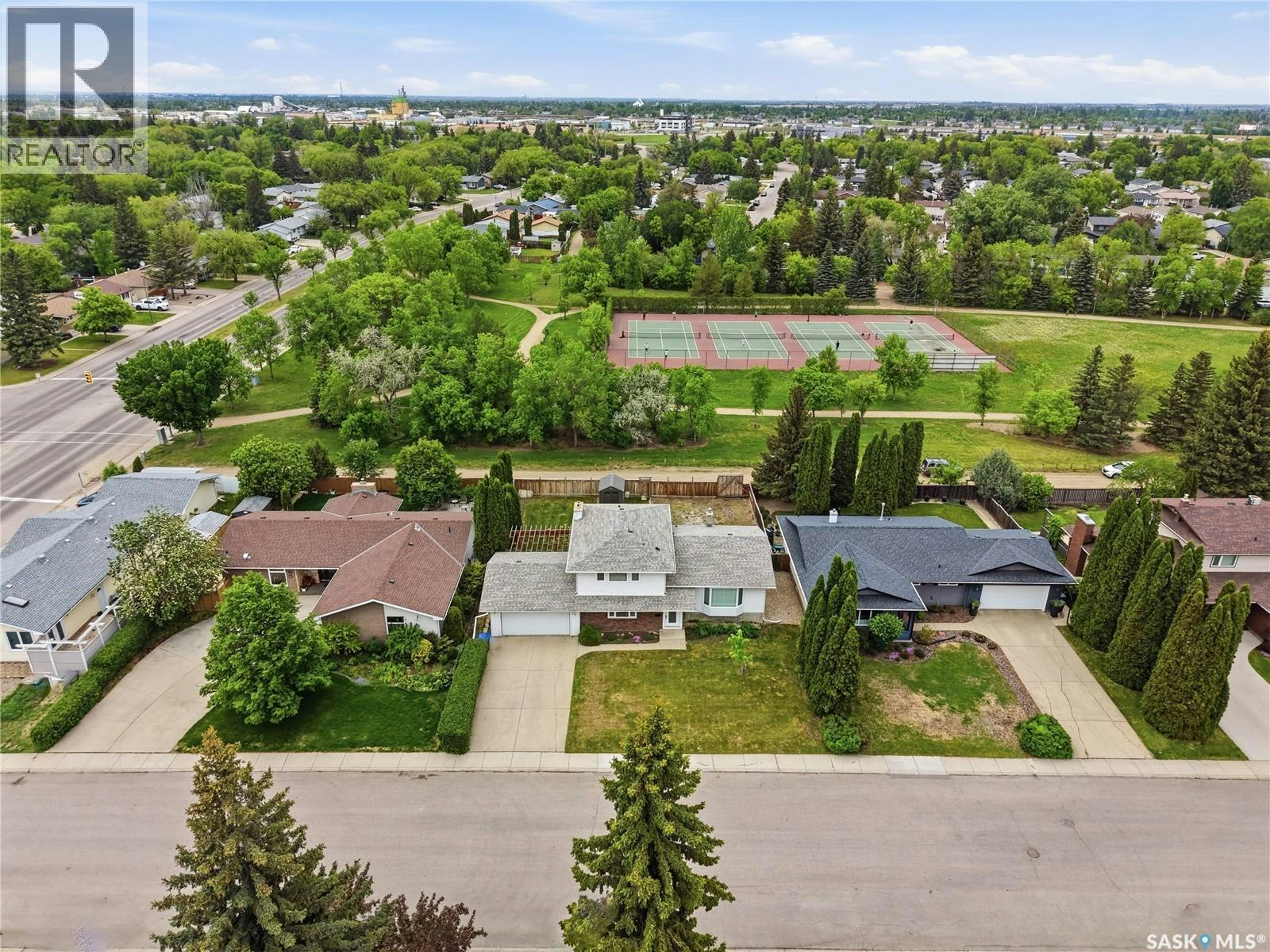 86 Duncan Crescent, Saskatoon, SK, S7H 4K4