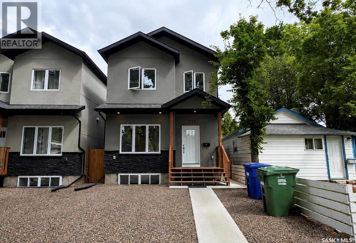 1220 D Avenue N, Saskatoon, SK, S7L 1P1
