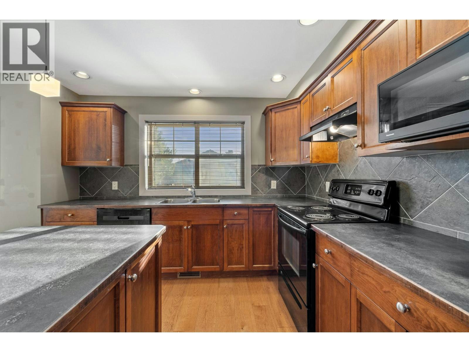 2-146 Mccurdy Road - 4