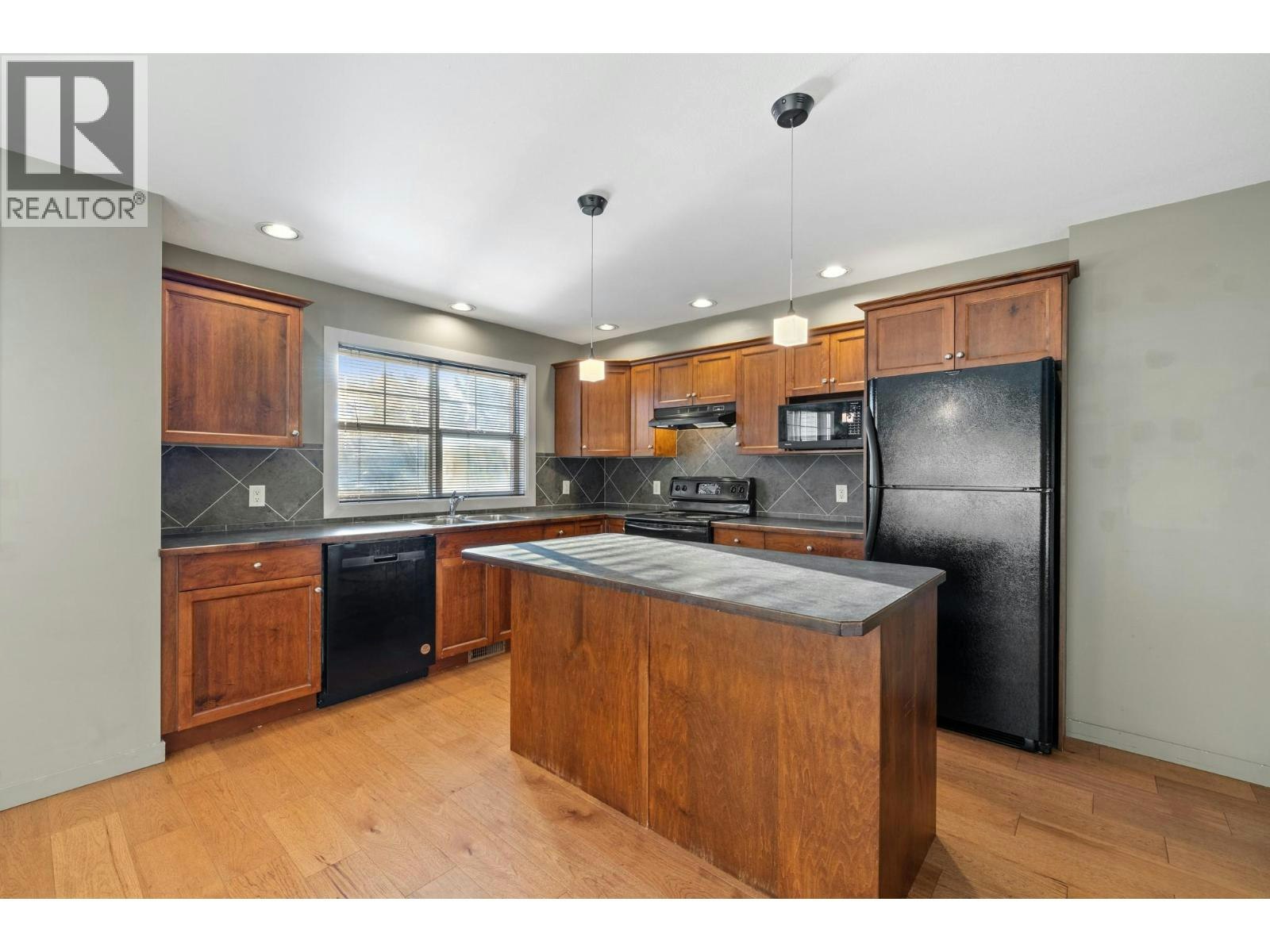 2-146 Mccurdy Road - 3