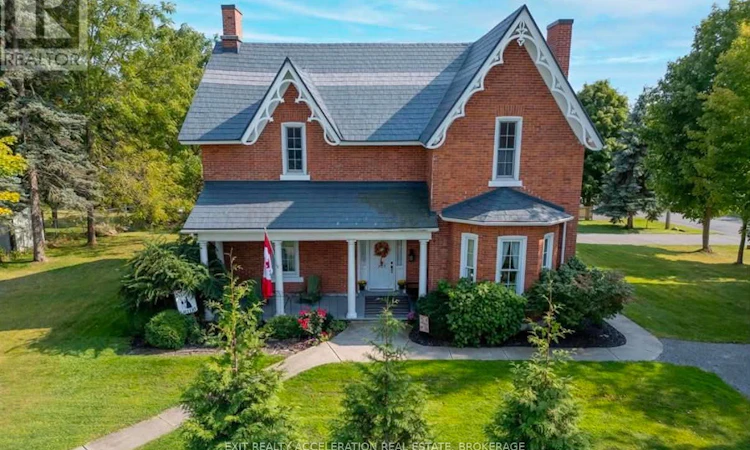 232 Dundas Street W
