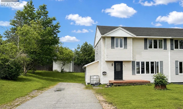 429 Grenfell Crescent