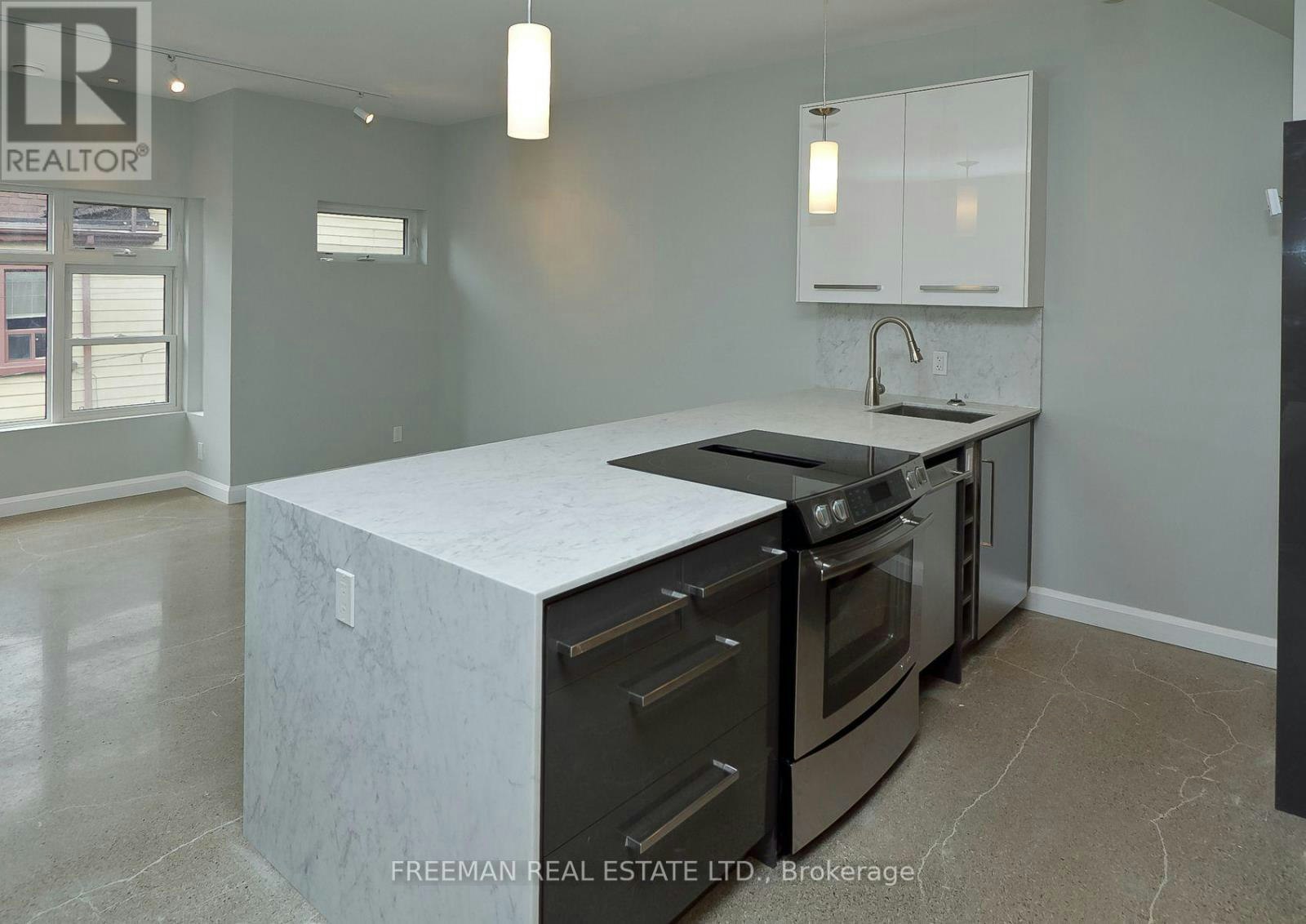 1 Max Hartstone Lane, Toronto, ON, M5R 3G6 - 6