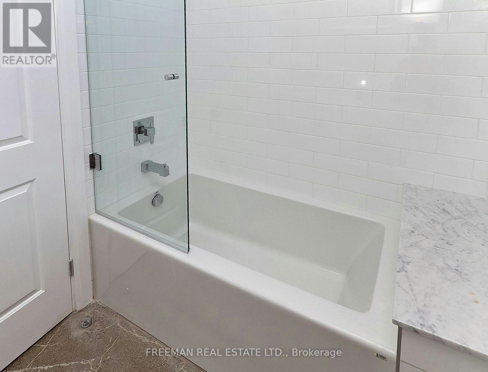 1 Max Hartstone Lane, Toronto, ON, M5R 3G6 - 12