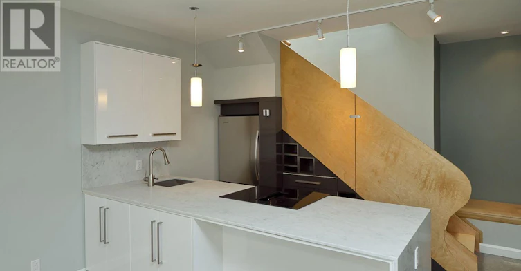 1 Max Hartstone Lane, Toronto, ON, M5R 3G6 - 5