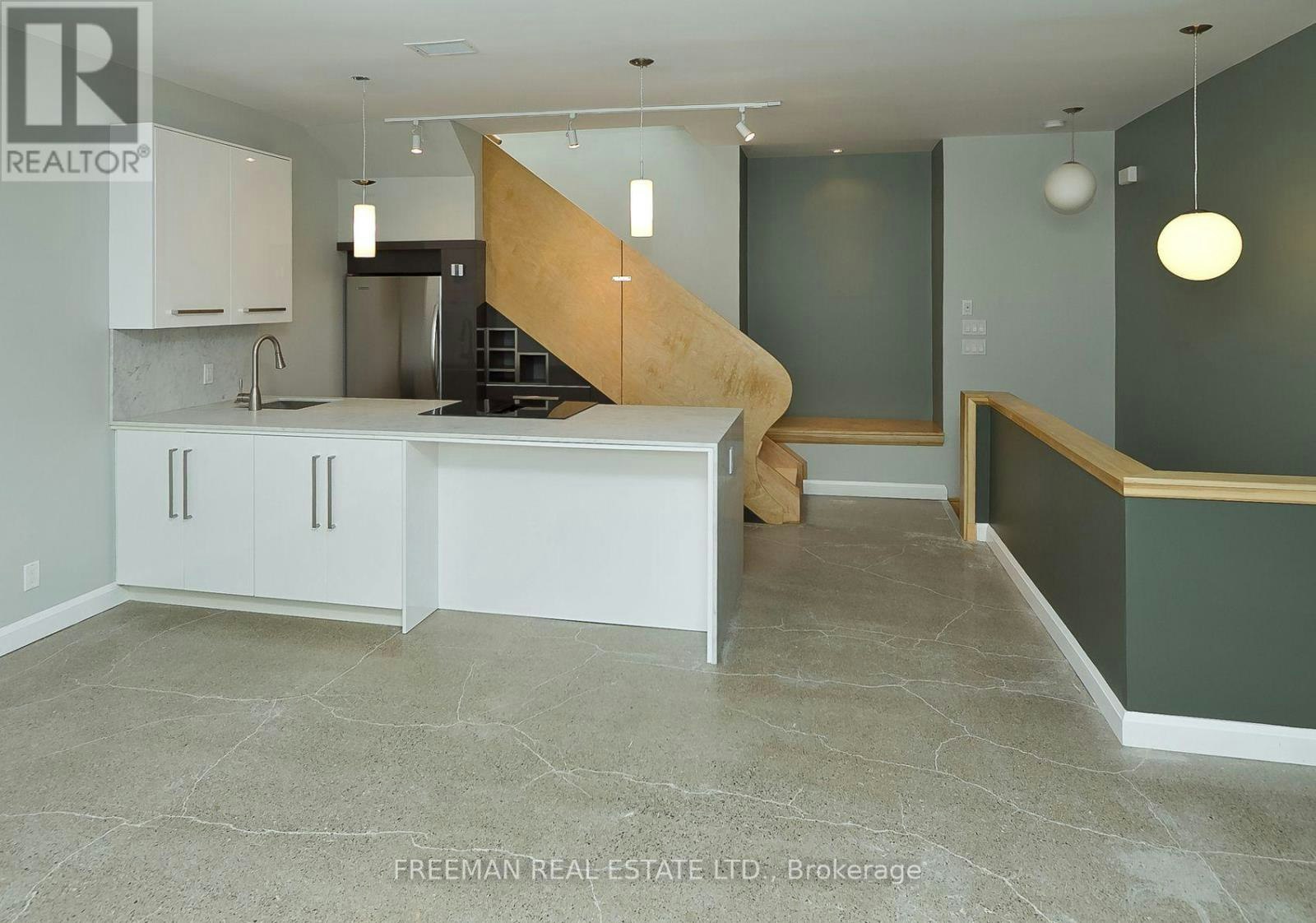 1 Max Hartstone Lane, Toronto, ON, M5R 3G6 - 4