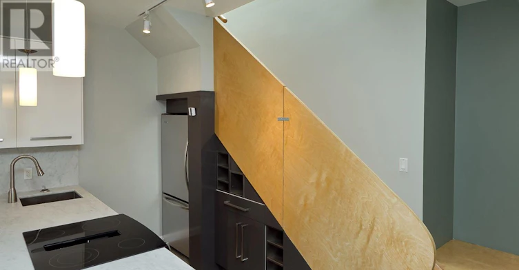 1 Max Hartstone Lane, Toronto, ON, M5R 3G6 - 7