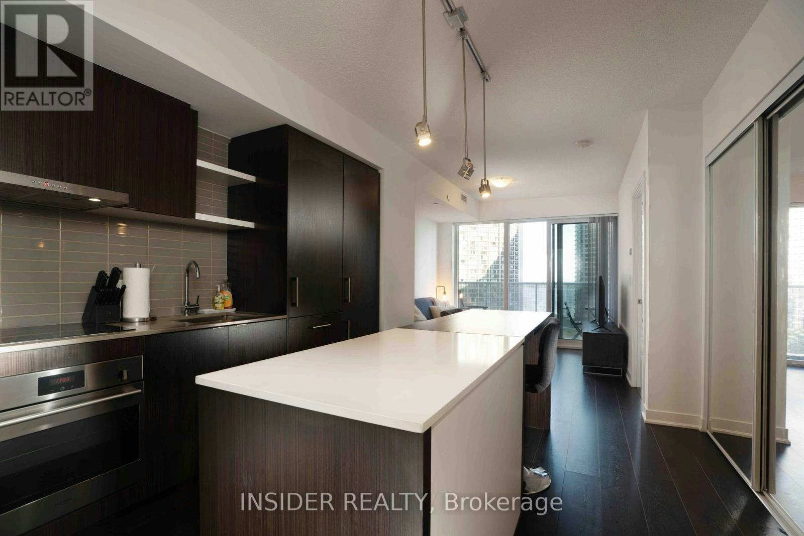 1409-88 Harbour Street, Toronto, ON, M5J 0C3