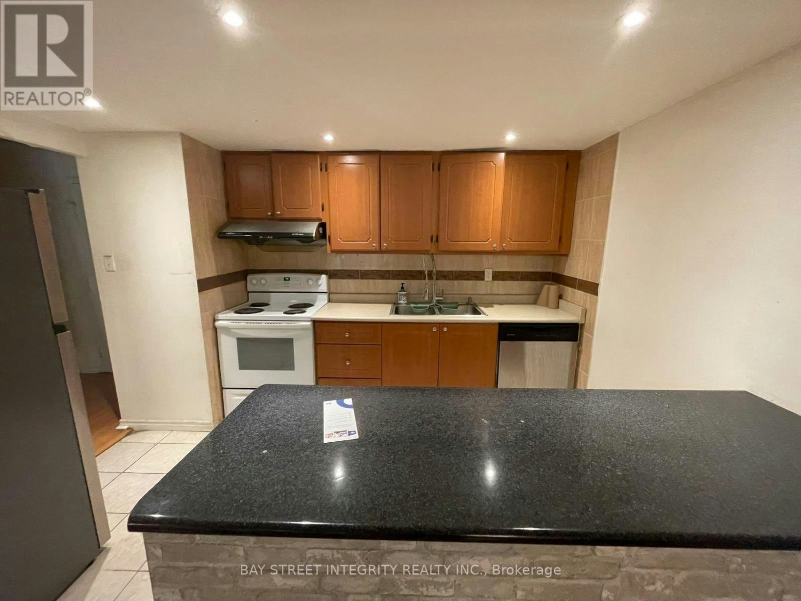 107-3740 Don Mills Road, Toronto, ON, M2H 3J2 - 3