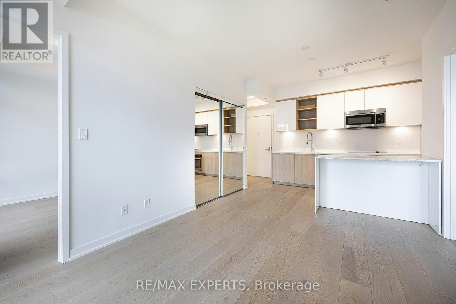 2201-50 Ordnance Street, Toronto, ON, M6K 0C9 - 6