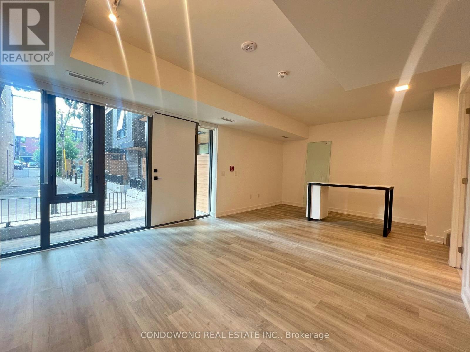 TH110-28 Eastern Avenue, Toronto, ON, M5A 0Y2 - 3