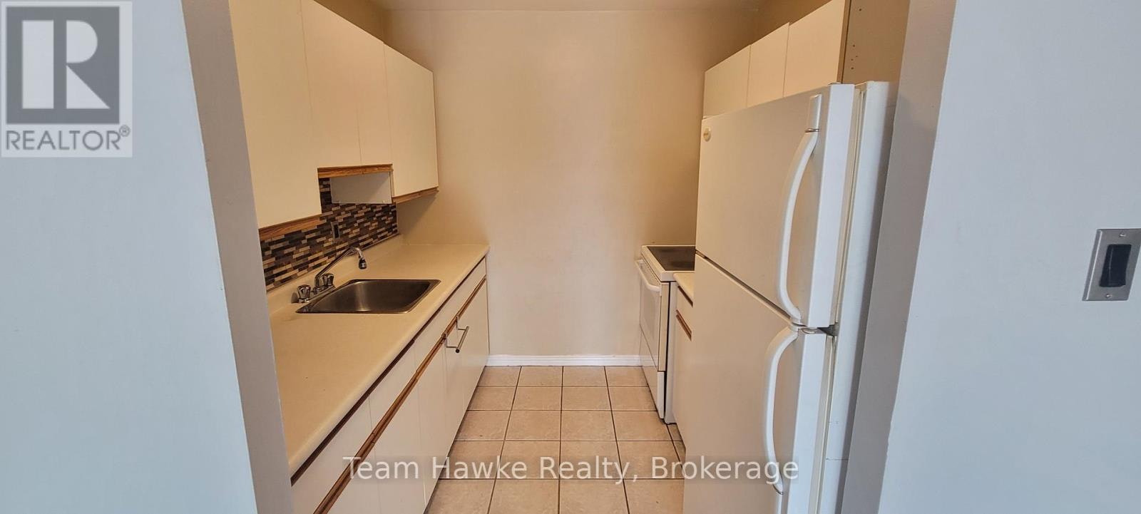 2-349 King Street, Midland, ON, L4R 3K7