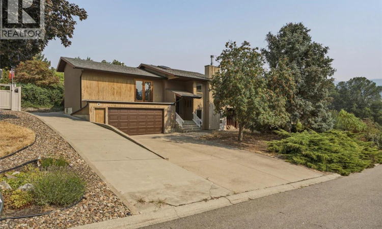 8905 Russet Drive