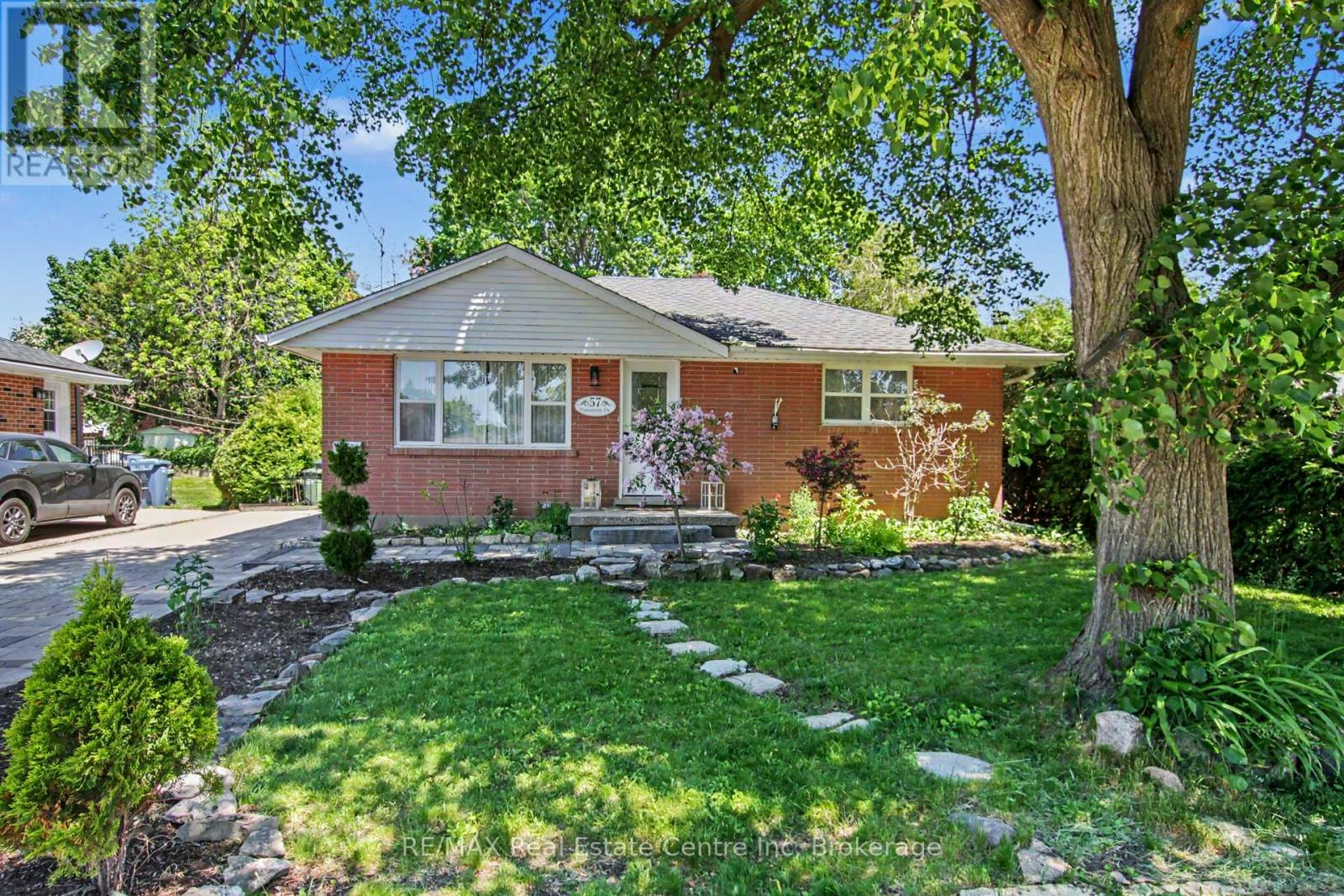57 Vancouver Drive, Guelph, ON, N1E 2G1