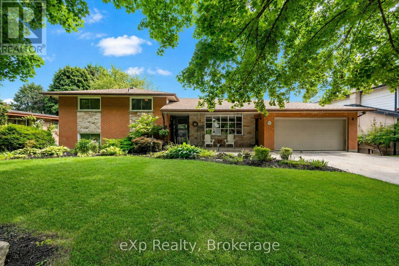 8 Malvern Crescent, Guelph, ON, N1L 1G8