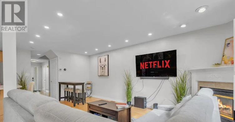 17-1245 Stephenson Drive, Burlington, ON, L7S 2L9