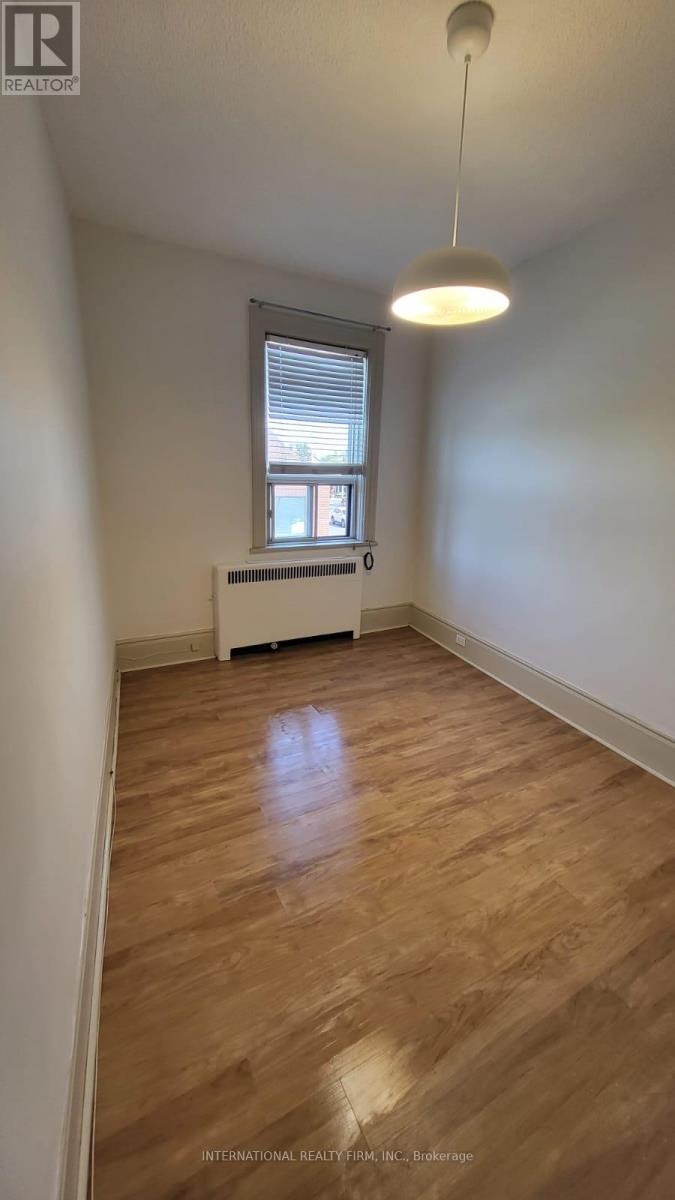 2-7 Thomas Street, Mississauga, ON, L5M 1Y4 - 2