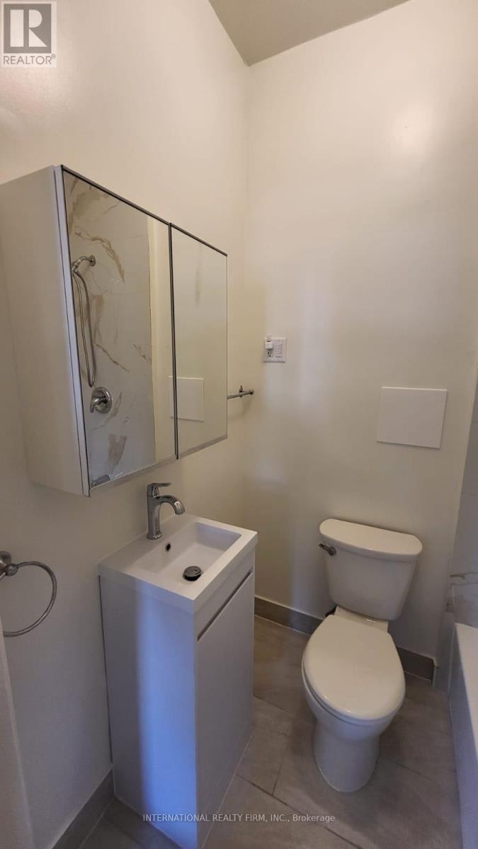 2-7 Thomas Street, Mississauga, ON, L5M 1Y4 - 3