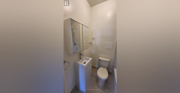 2-7 Thomas Street, Mississauga, ON, L5M 1Y4 - 3