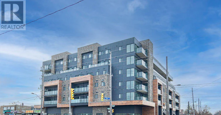 212-408 Brown Line, Toronto, ON, M8Z 0G5