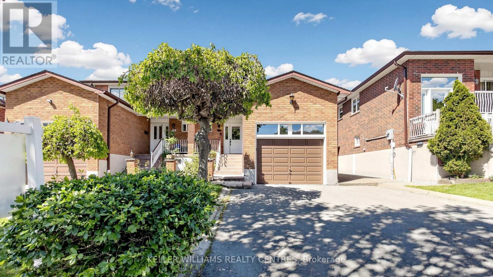 30 Clubhouse Court, Toronto, ON, M3L 2K5