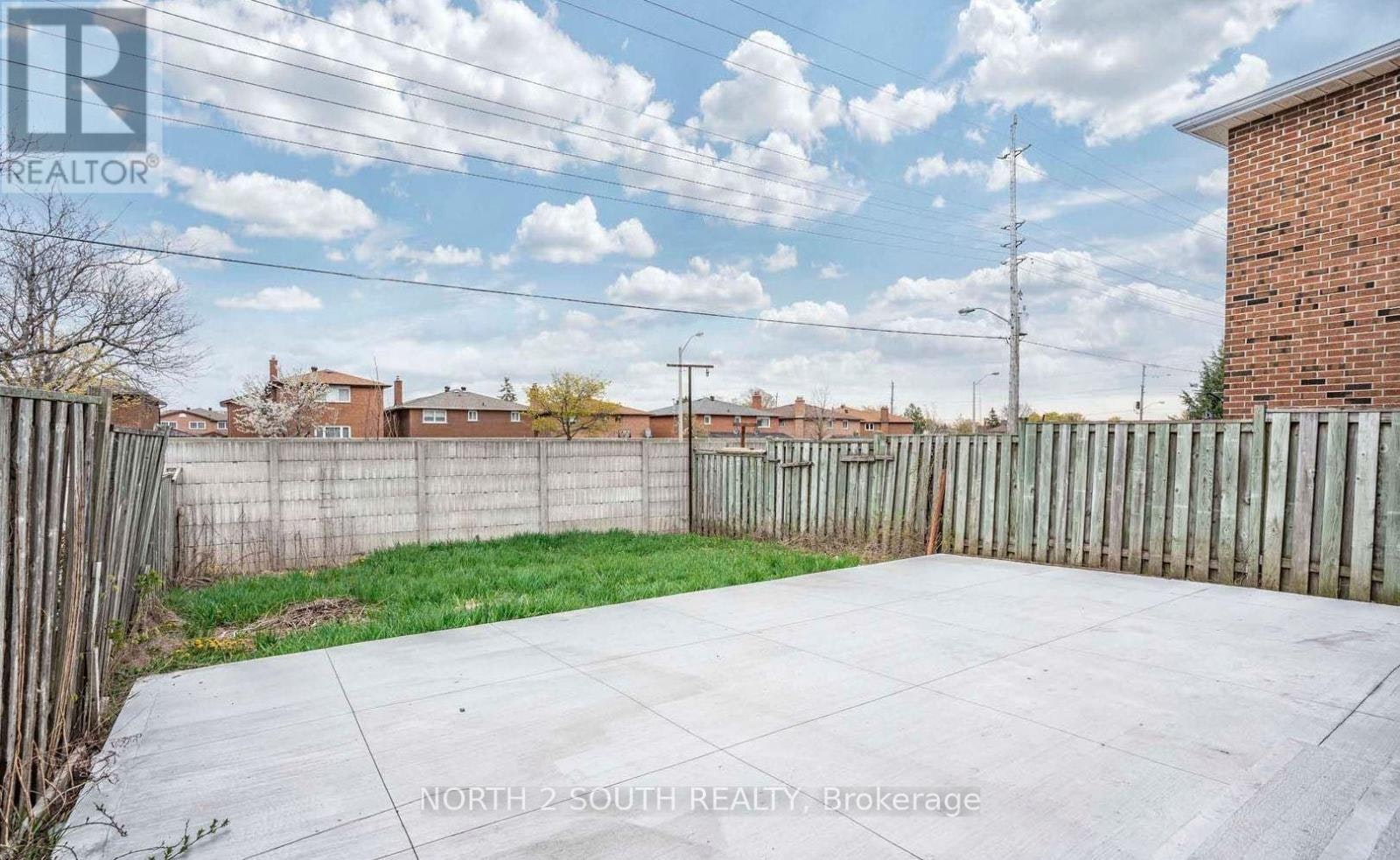 UPPER-37 Loire Court, Toronto, ON, M9V 4Z7 - 37