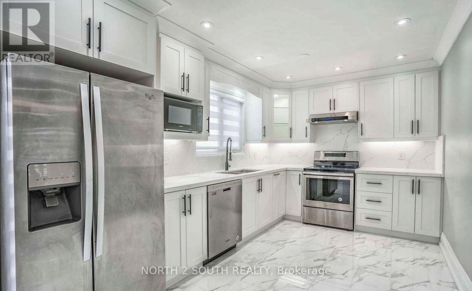 UPPER-37 Loire Court, Toronto, ON, M9V 4Z7