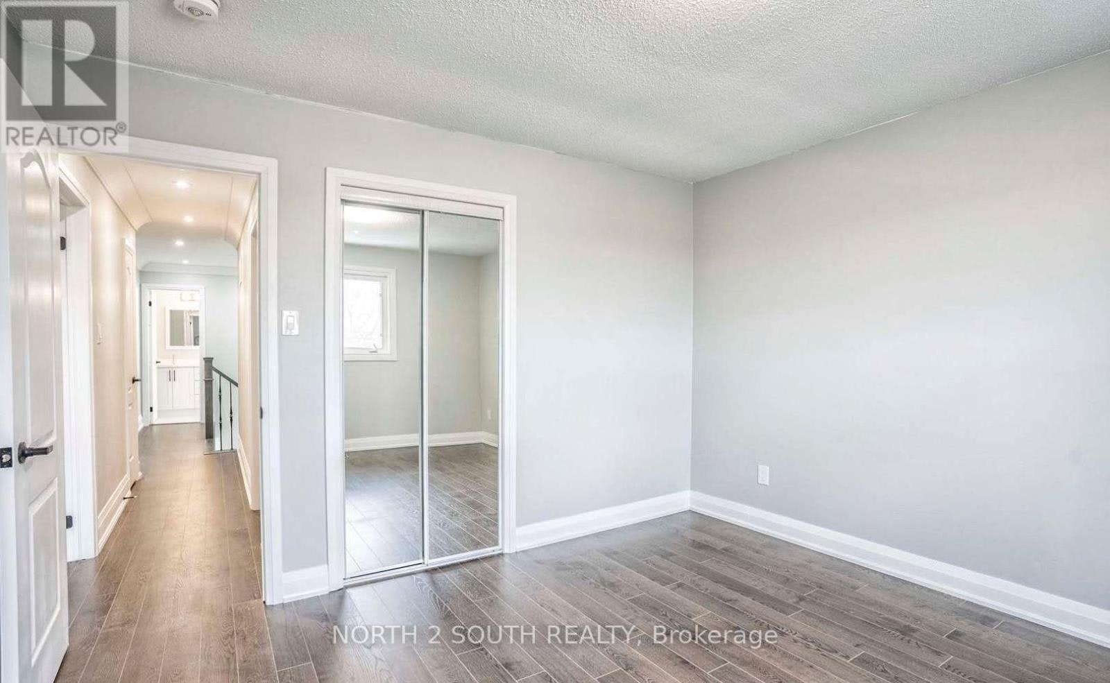 UPPER-37 Loire Court, Toronto, ON, M9V 4Z7 - 30