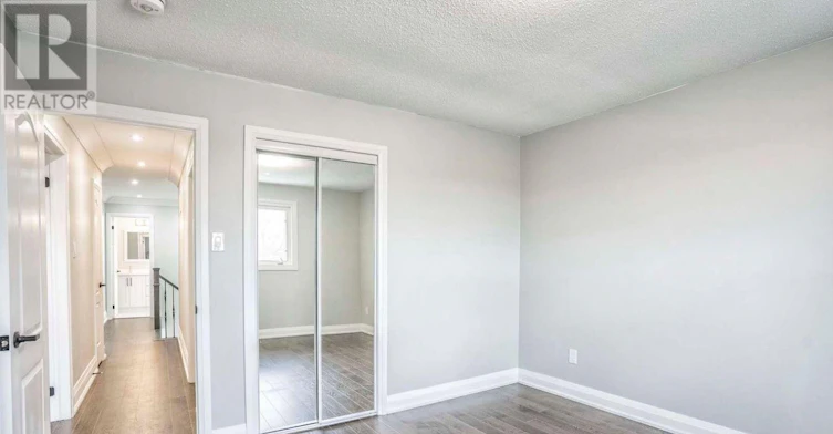 UPPER-37 Loire Court, Toronto, ON, M9V 4Z7 - 30