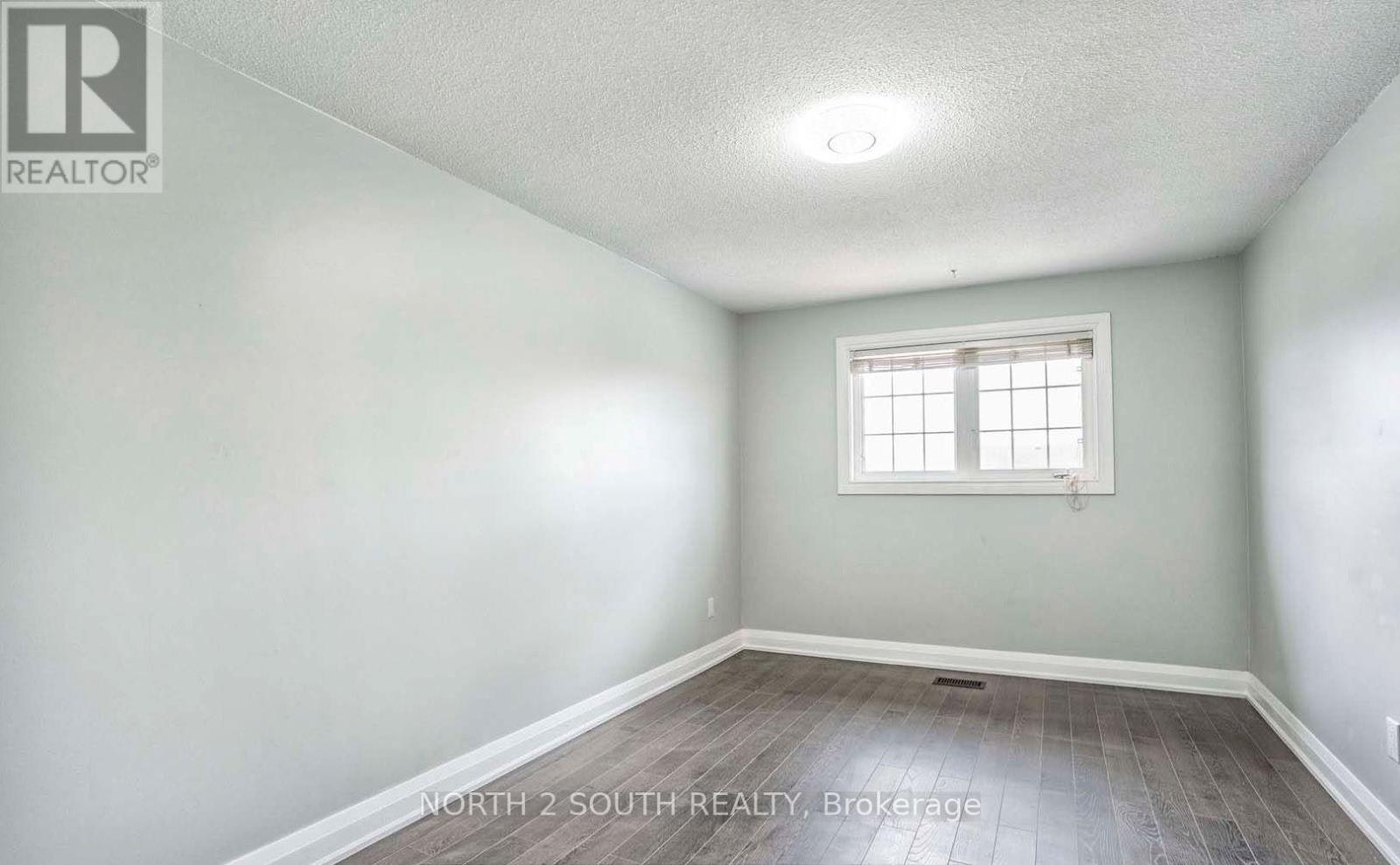 UPPER-37 Loire Court, Toronto, ON, M9V 4Z7 - 33