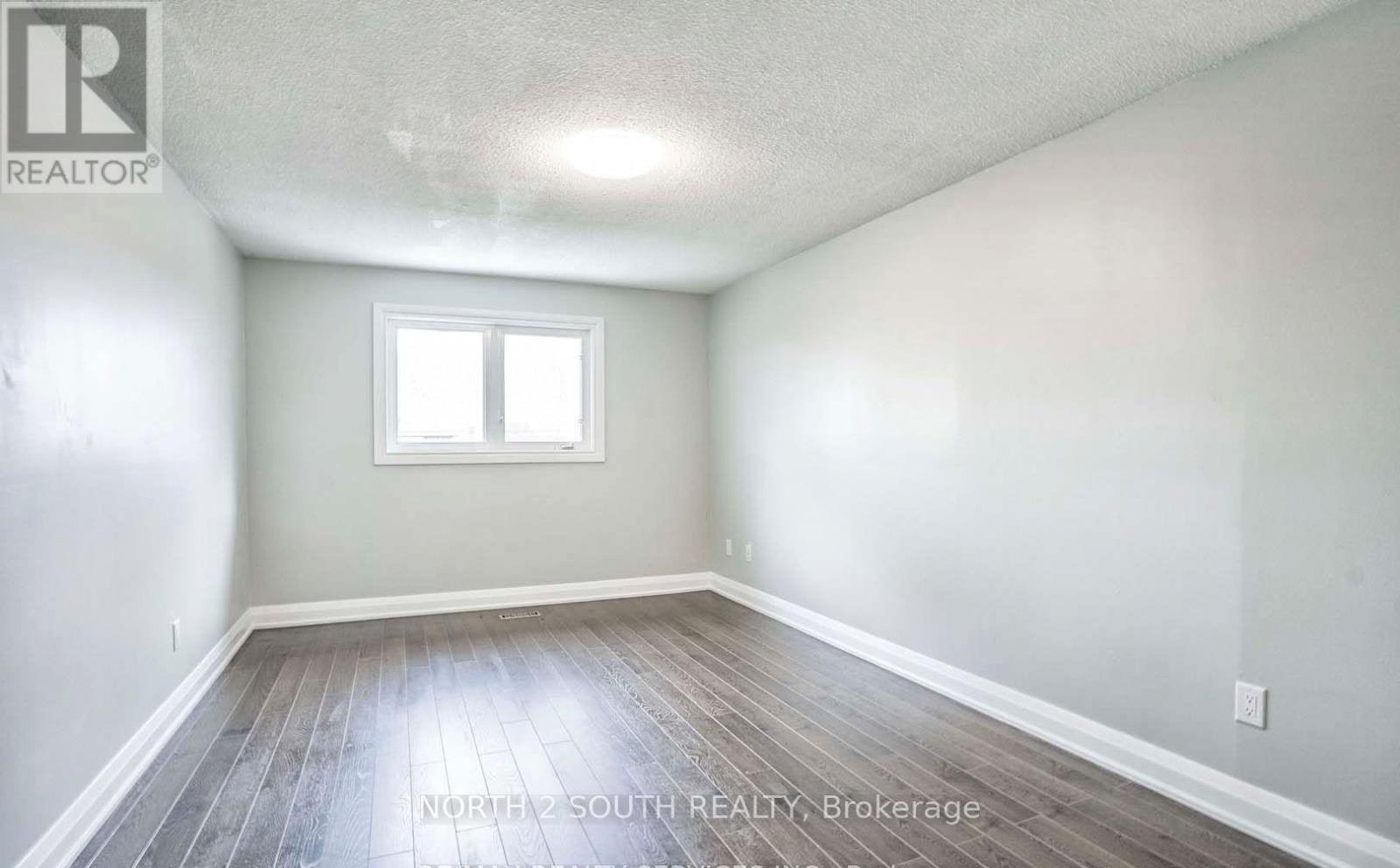 UPPER-37 Loire Court, Toronto, ON, M9V 4Z7 - 25