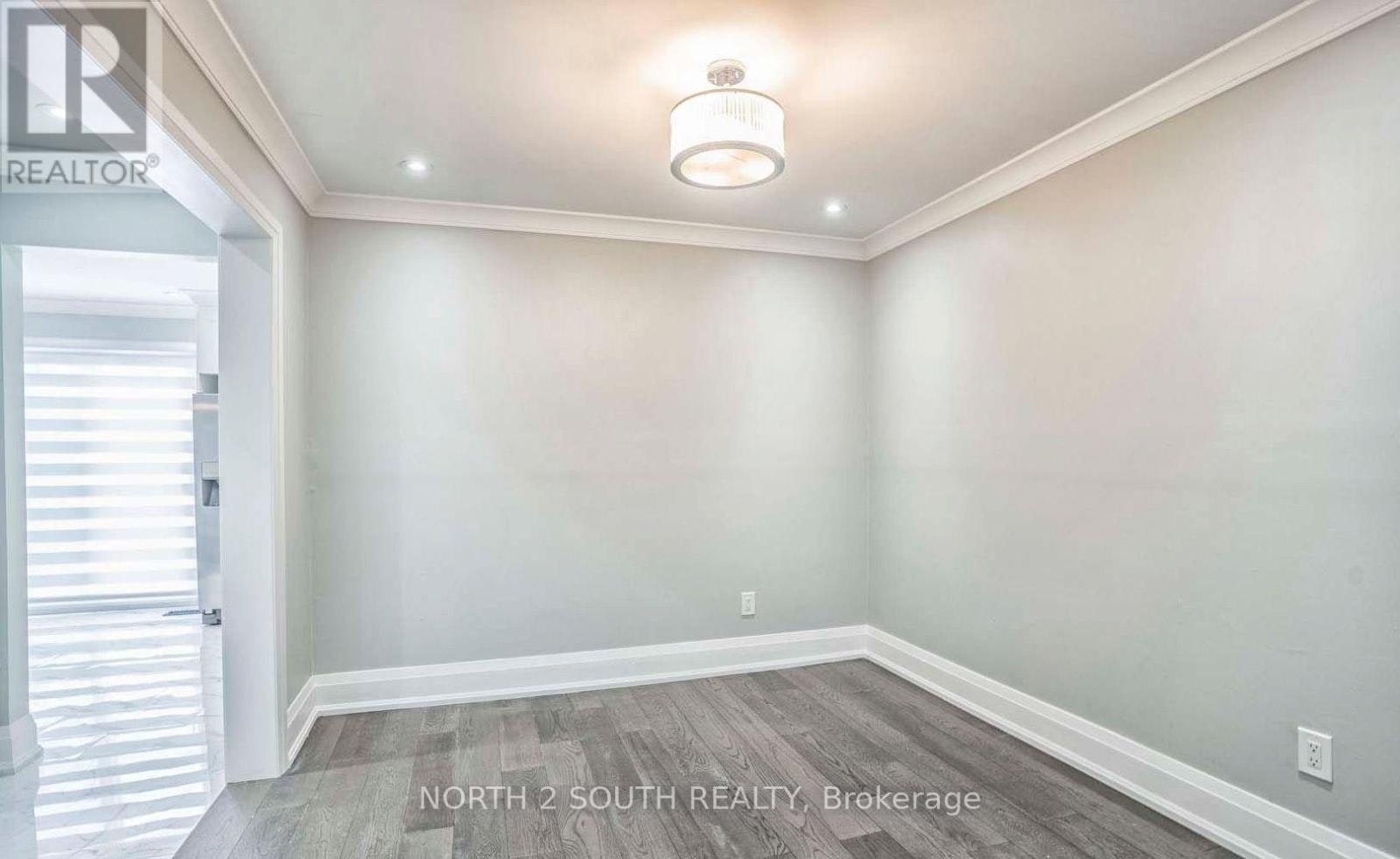 UPPER-37 Loire Court, Toronto, ON, M9V 4Z7 - 9