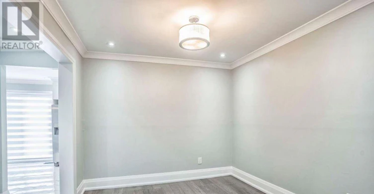 UPPER-37 Loire Court, Toronto, ON, M9V 4Z7 - 9
