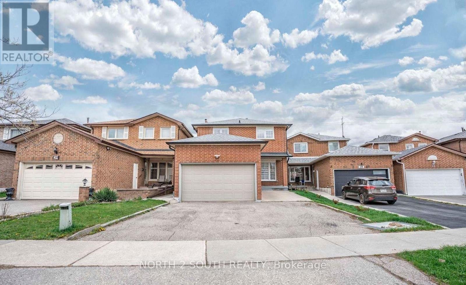 UPPER-37 Loire Court, Toronto, ON, M9V 4Z7 - 4