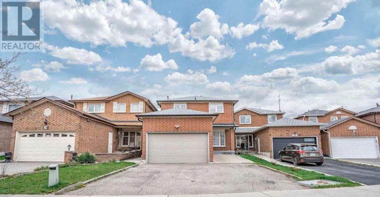 UPPER-37 Loire Court, Toronto, ON, M9V 4Z7 - 4