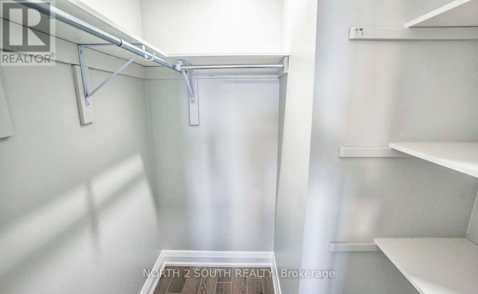 UPPER-37 Loire Court, Toronto, ON, M9V 4Z7 - 27