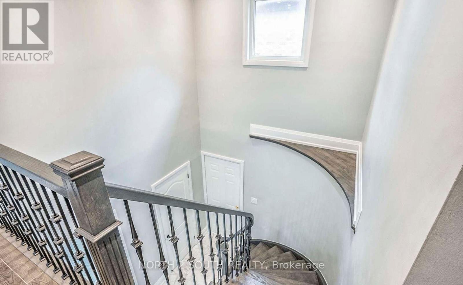 UPPER-37 Loire Court, Toronto, ON, M9V 4Z7 - 23