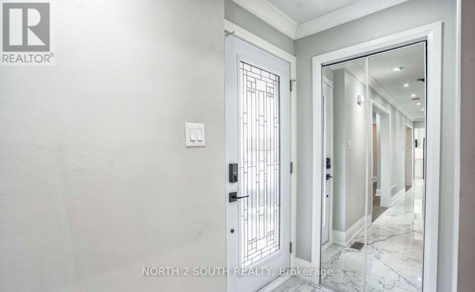 UPPER-37 Loire Court, Toronto, ON, M9V 4Z7 - 5
