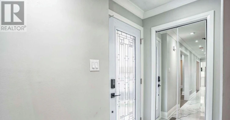 UPPER-37 Loire Court, Toronto, ON, M9V 4Z7 - 5