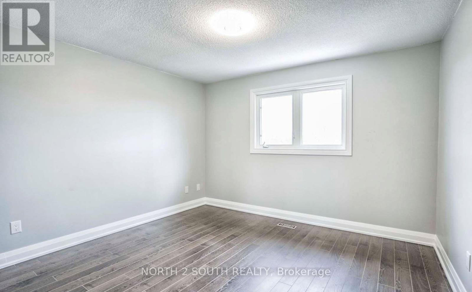 UPPER-37 Loire Court, Toronto, ON, M9V 4Z7 - 29