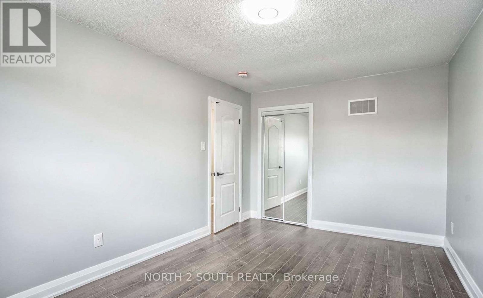 UPPER-37 Loire Court, Toronto, ON, M9V 4Z7 - 34